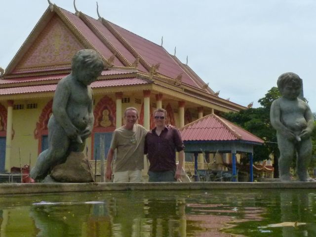 Ein Brunnen vor dem Otres Wat.